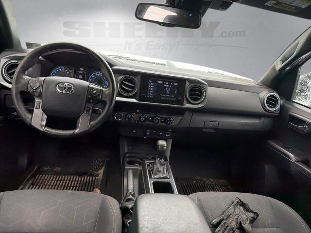 Used 2018 Toyota Tacoma TRD Off-Road image 8