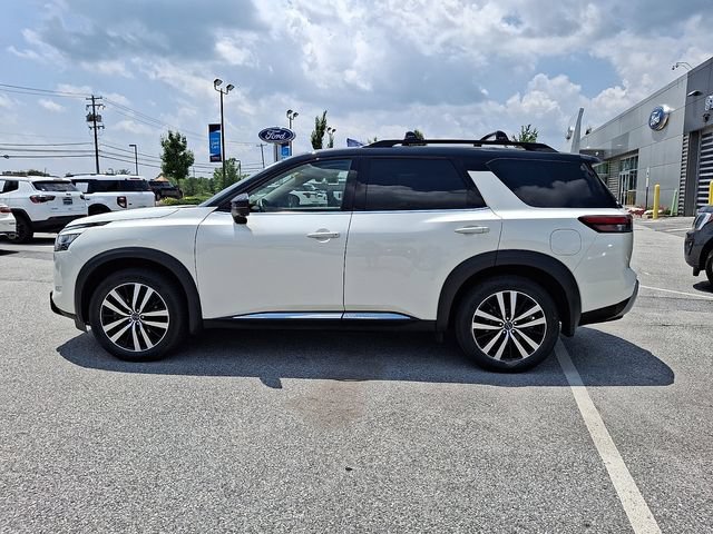 Used 2024 Nissan Pathfinder Platinum w/ Cargo Package AWD/4WD image 6