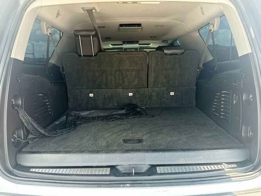 Used 2019 Chevrolet Suburban Premier RWD image 16