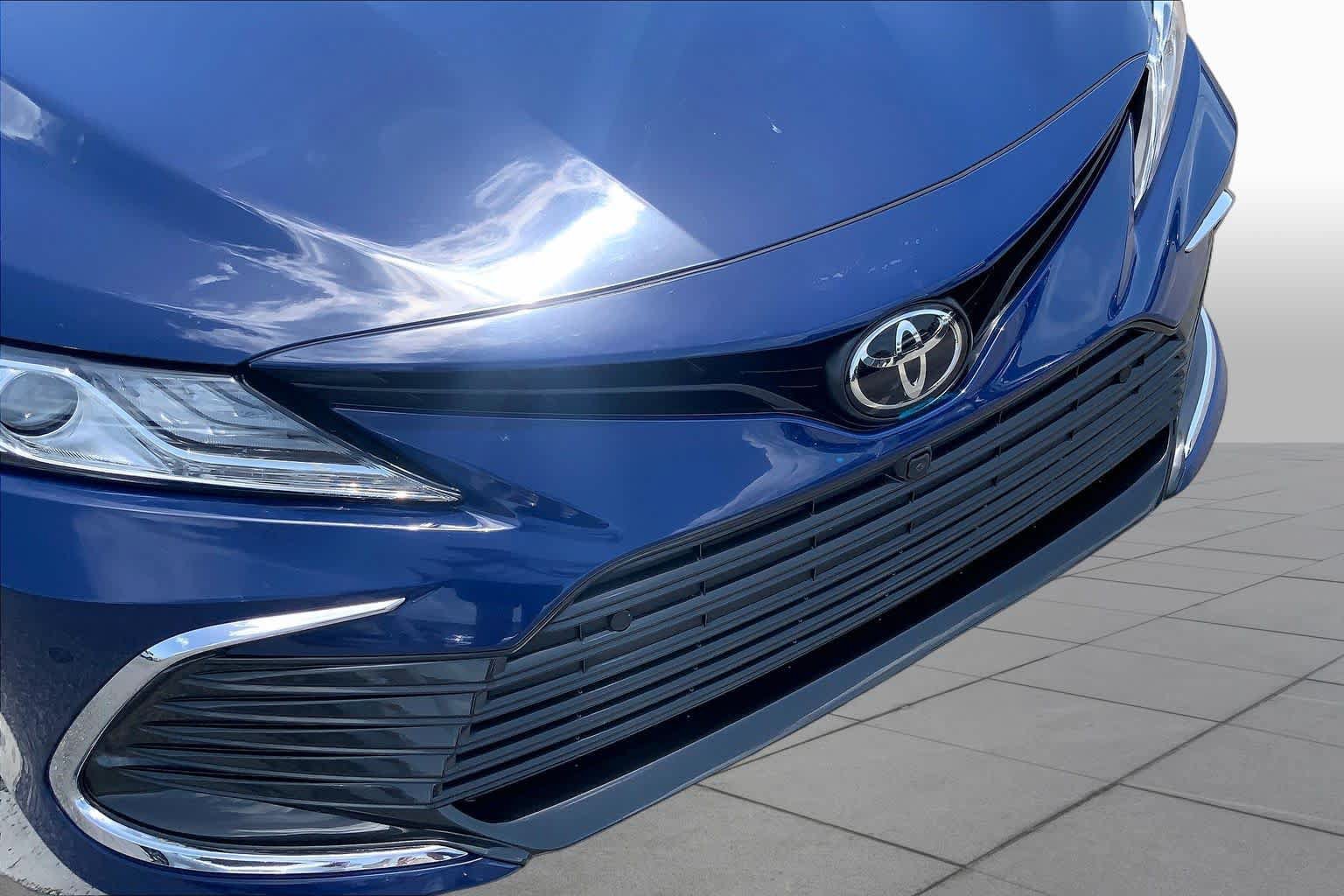 Used 2024 Toyota Camry XLE w/ Navigation Package FWD image 30