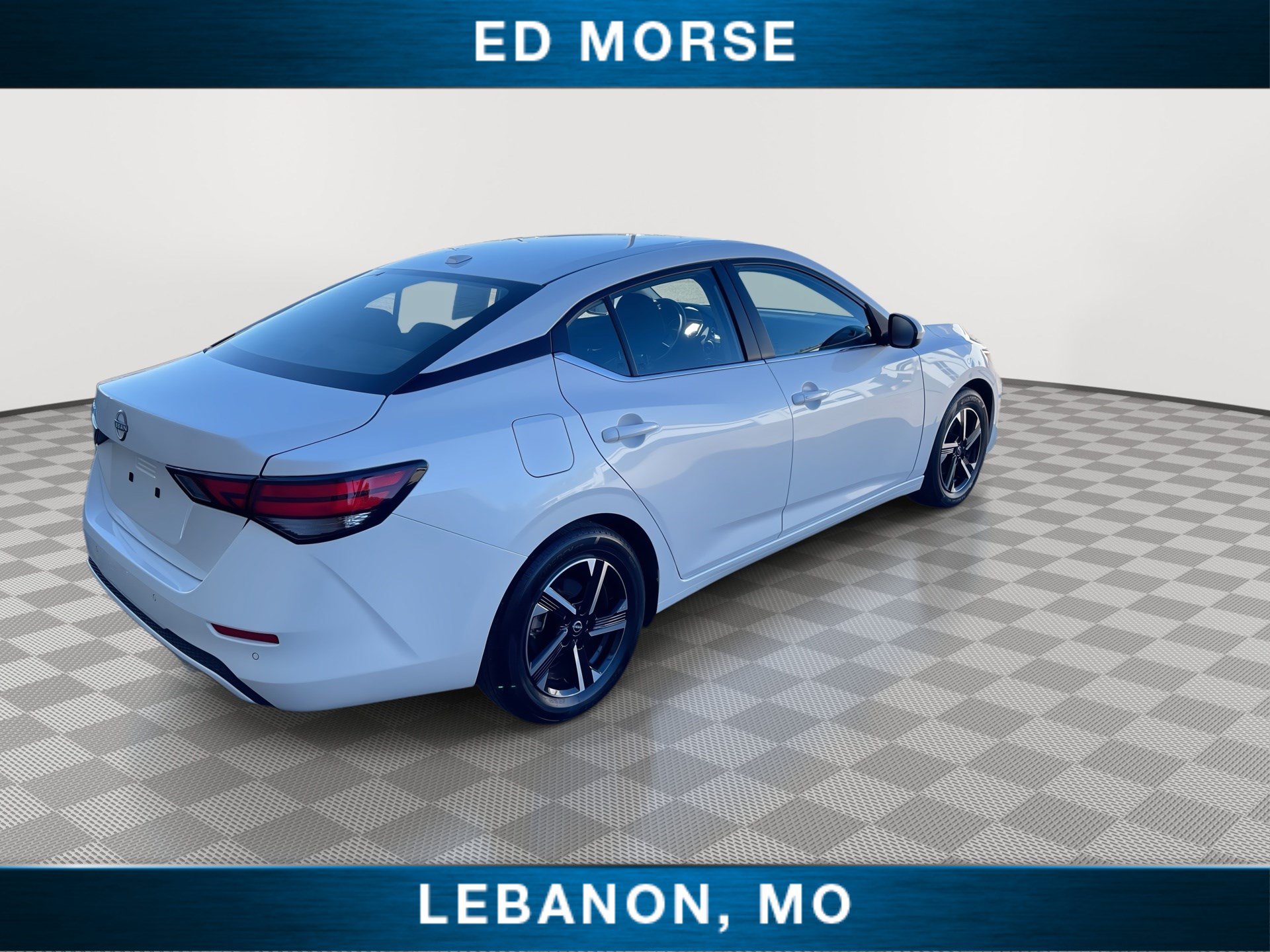 Used 2025 Nissan Sentra SV FWD image 8