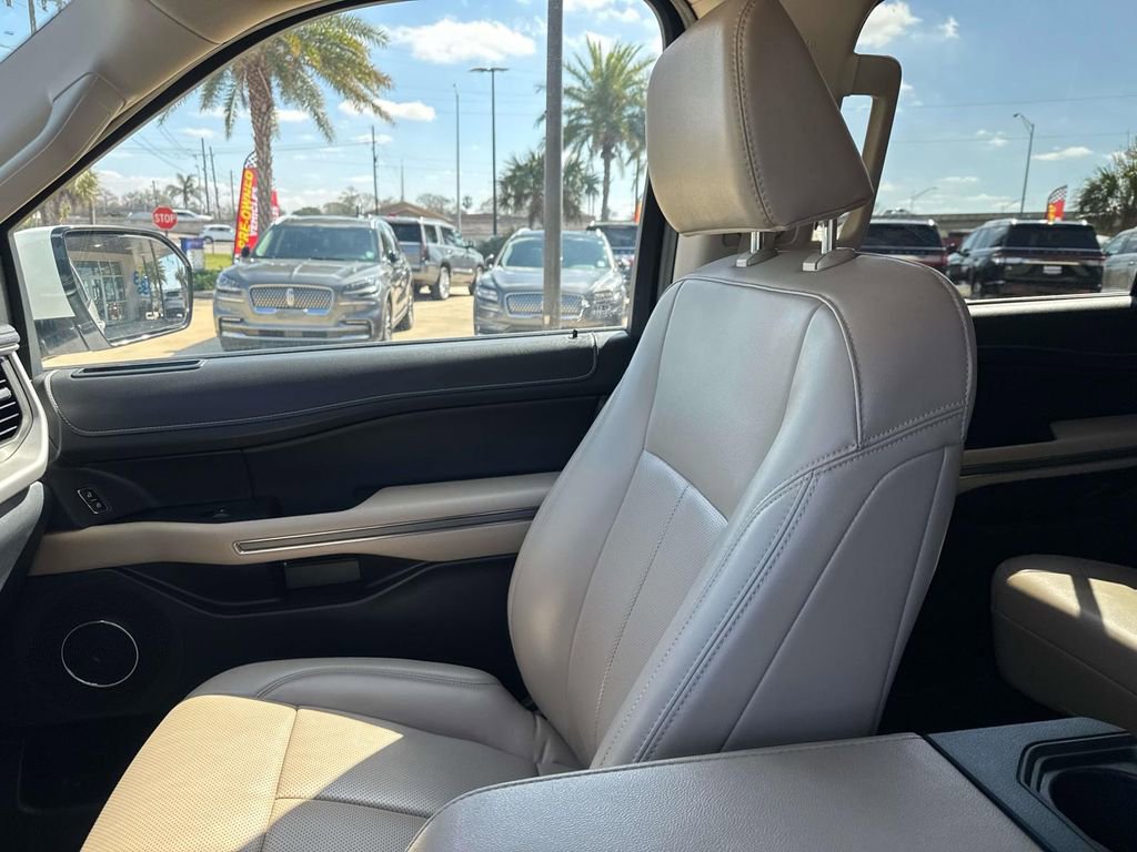 Certified 2024 Ford Expedition Max XLT image 19