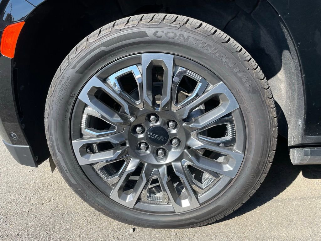 Used 2023 GMC Yukon XL Denali Ultimate image 33