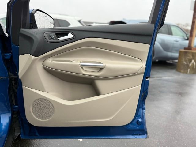 Certified 2019 Ford Escape SE image 17