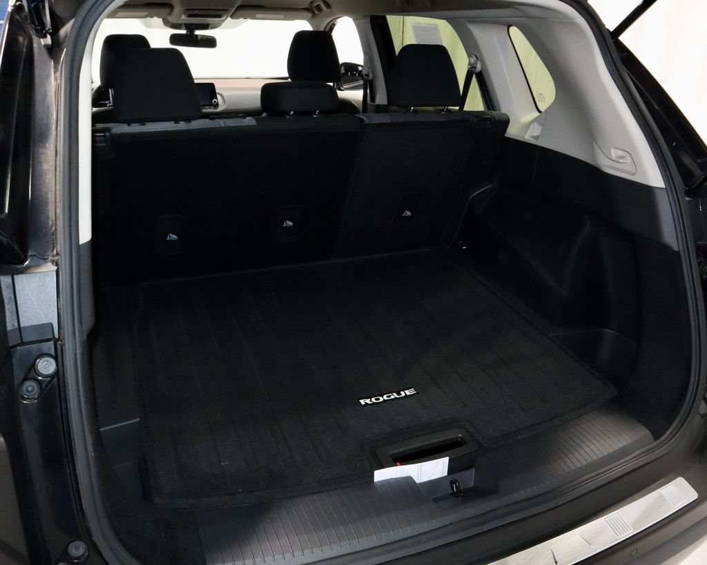 Used 2023 Nissan Rogue SV AWD/4WD image 12