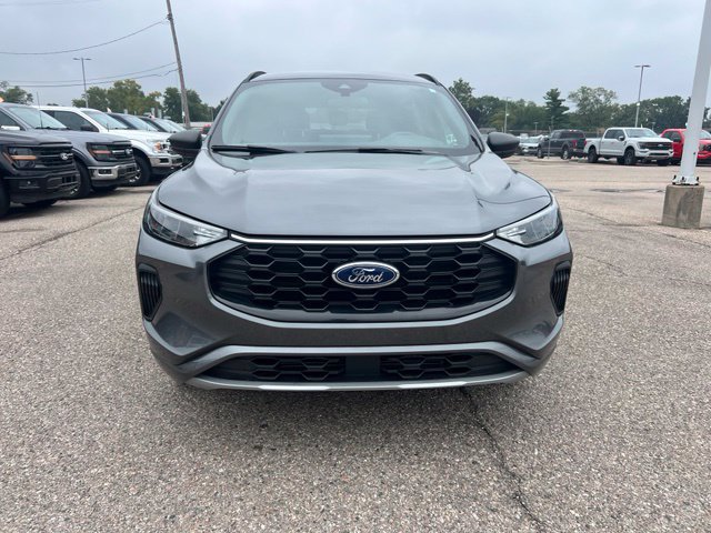 Certified 2024 Ford Escape ST-Line w/ Tech Pack #1 AWD/4WD image 2