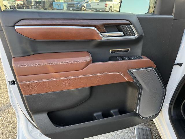 Used 2025 GMC Sierra 1500 Denali Ultimate image 13