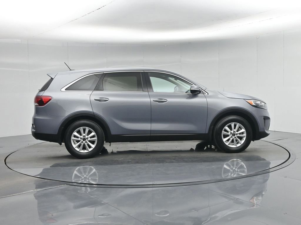 Used 2020 Kia Sorento LX image 11