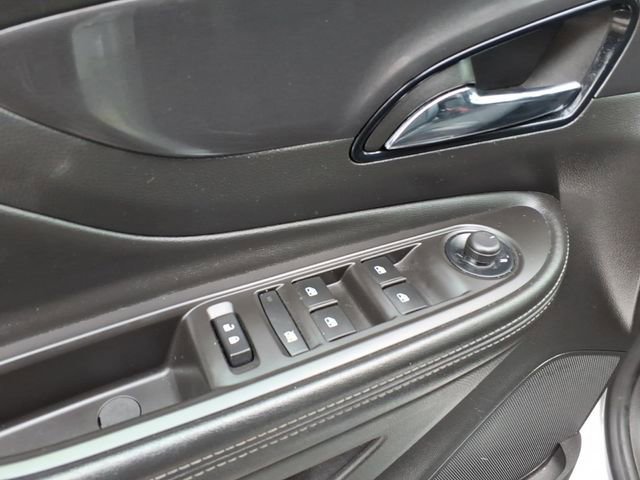 Used 2022 Buick Encore Preferred w/ Safety Package image 22