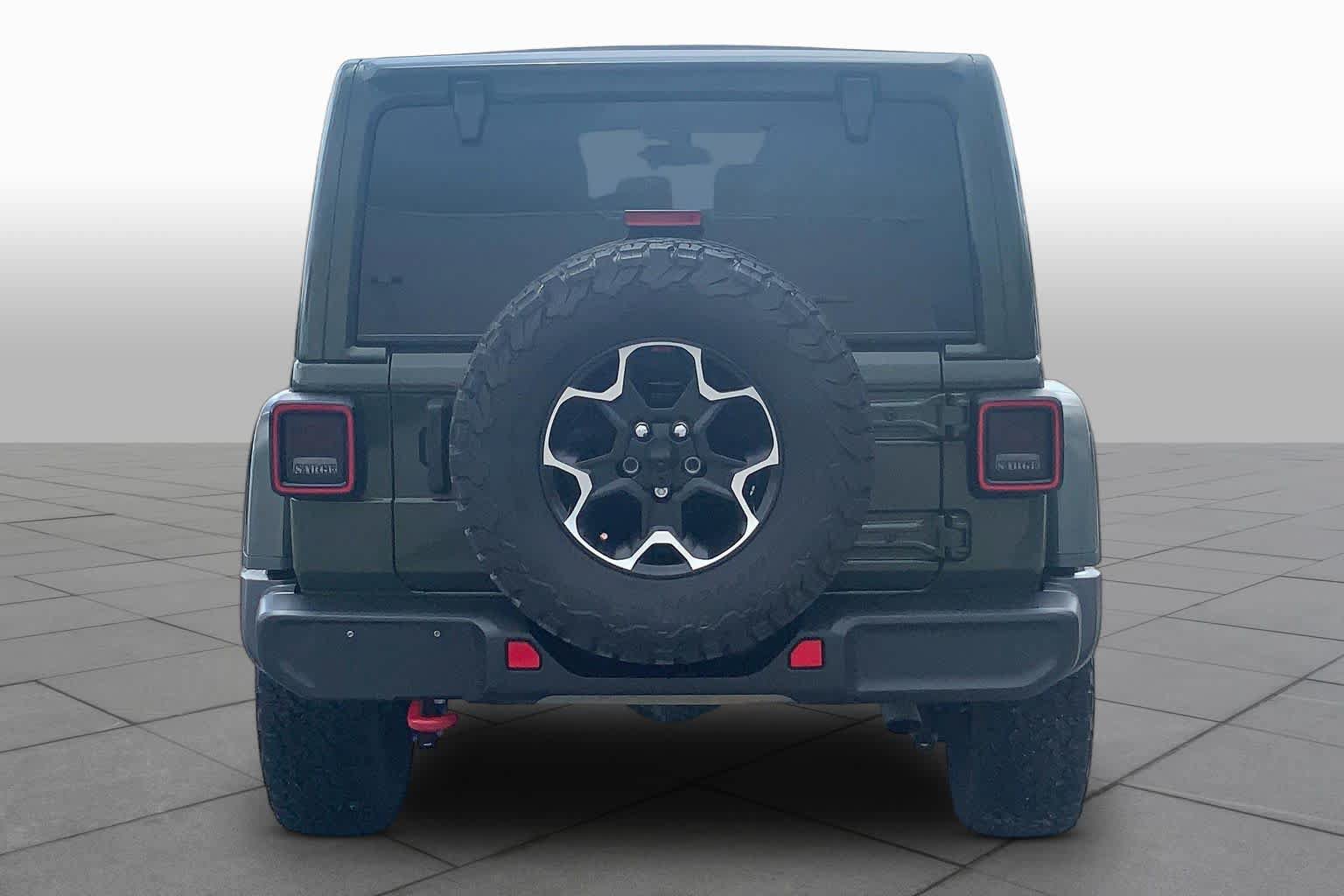 Used 2023 Jeep Wrangler Unlimited Rubicon AWD/4WD image 5