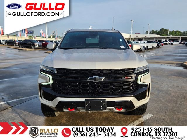 Used 2023 Chevrolet Suburban Z71 w/ Luxury Package AWD/4WD image 2
