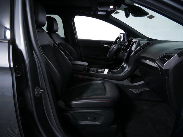 Certified 2022 Ford Edge ST-Line w/ Cold Weather Package AWD/4WD image 12