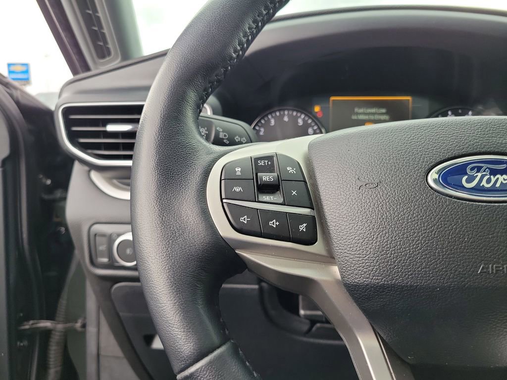 Certified 2022 Ford Explorer XLT w/ Equipment Group 202A image 24