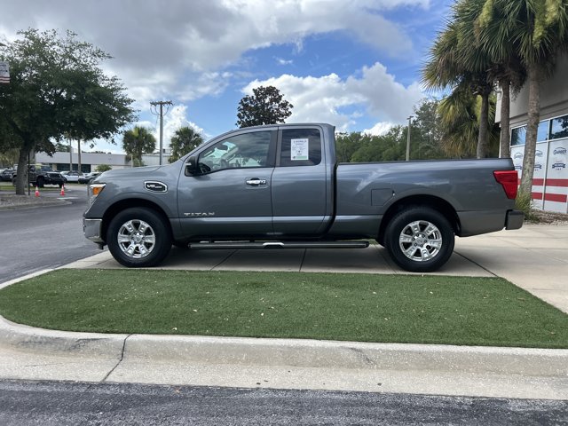 Used 2017 Nissan Titan SV RWD image 10
