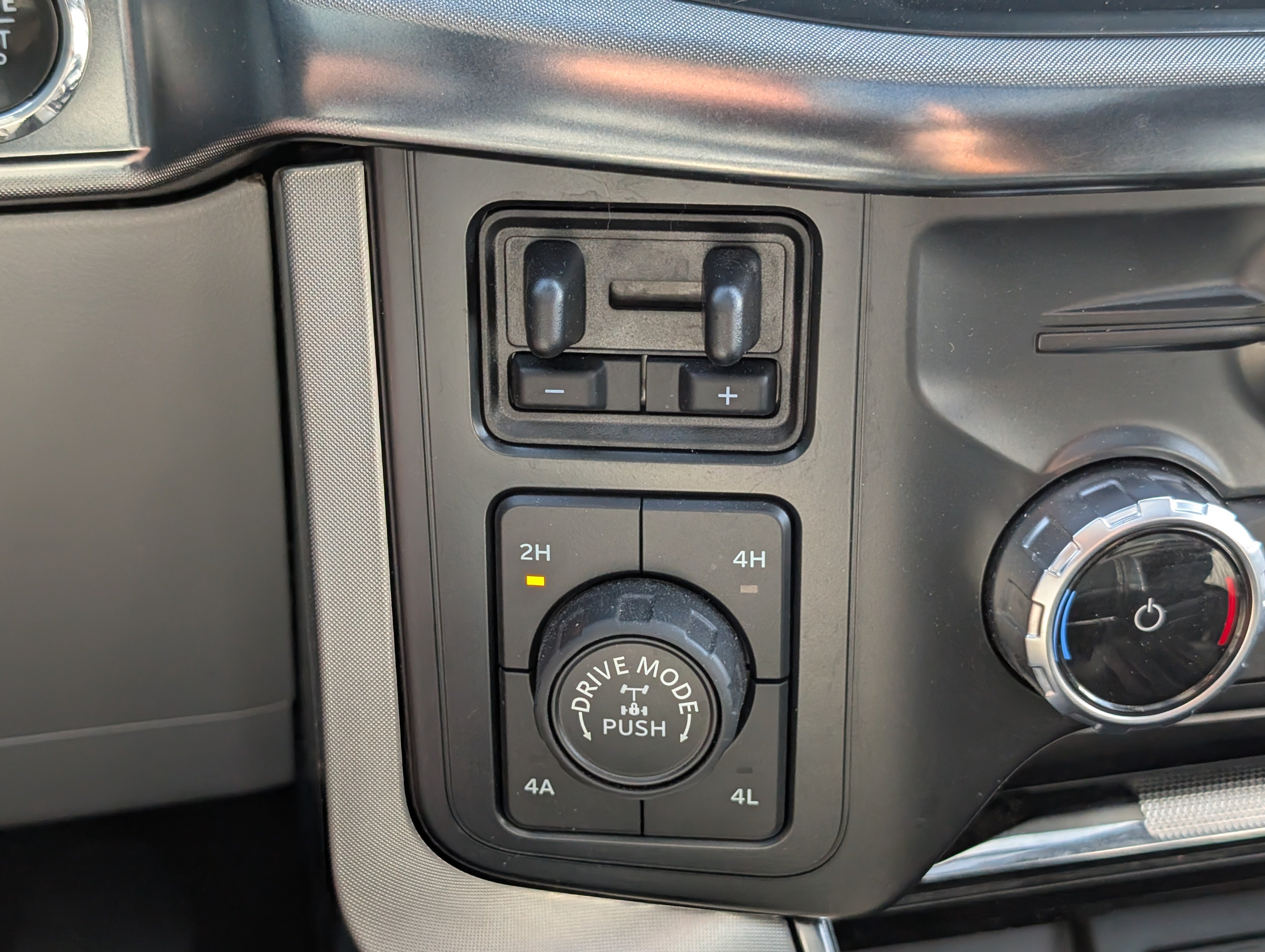 Certified 2023 Ford F150 Limited AWD/4WD image 28