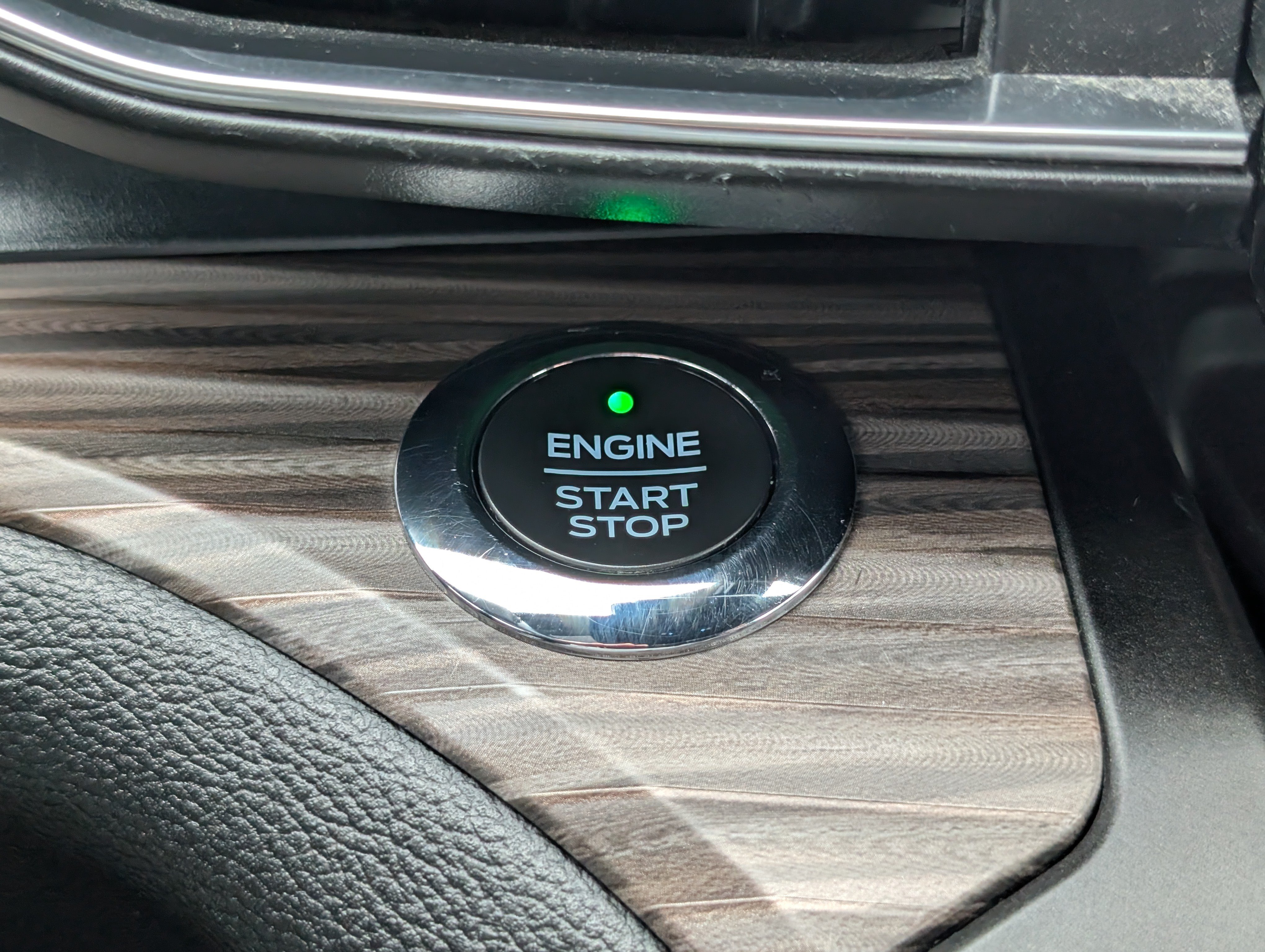 Certified 2020 Ford Explorer Limited AWD/4WD image 31