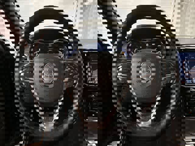 Used 2021 Jeep Grand Cherokee Laredo X image 7