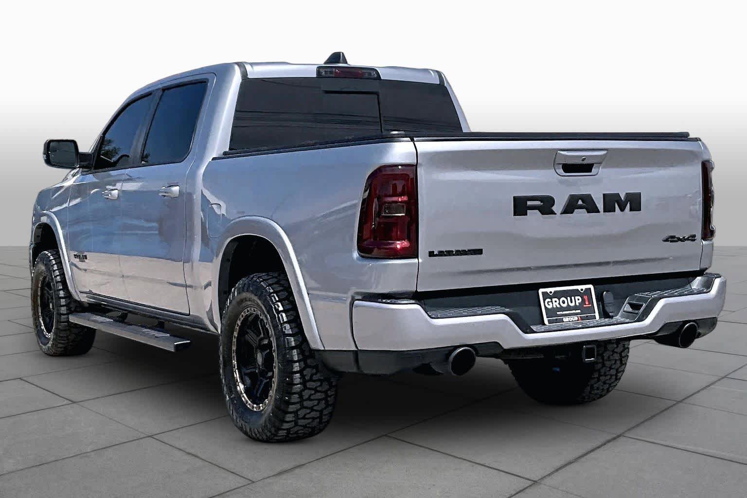 Used 2025 RAM 1500 Laramie w/ Sport Appearance Package AWD/4WD image 12