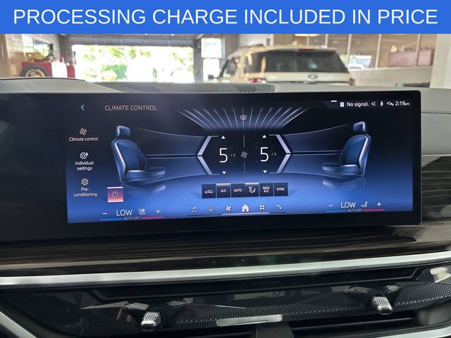 Used 2025 BMW X5 xDrive50e AWD/4WD image 11