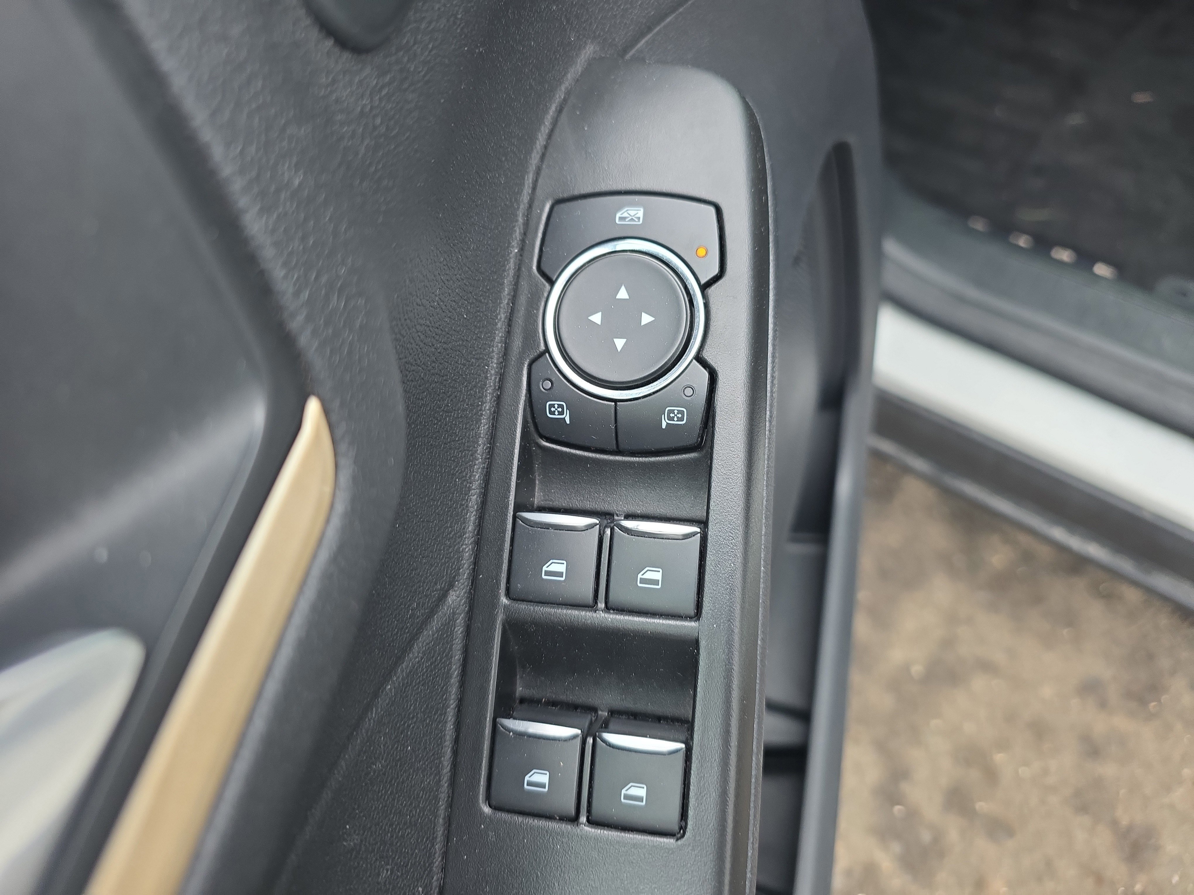 Certified 2022 Ford Escape Titanium w/ Titanium Elite Package image 32