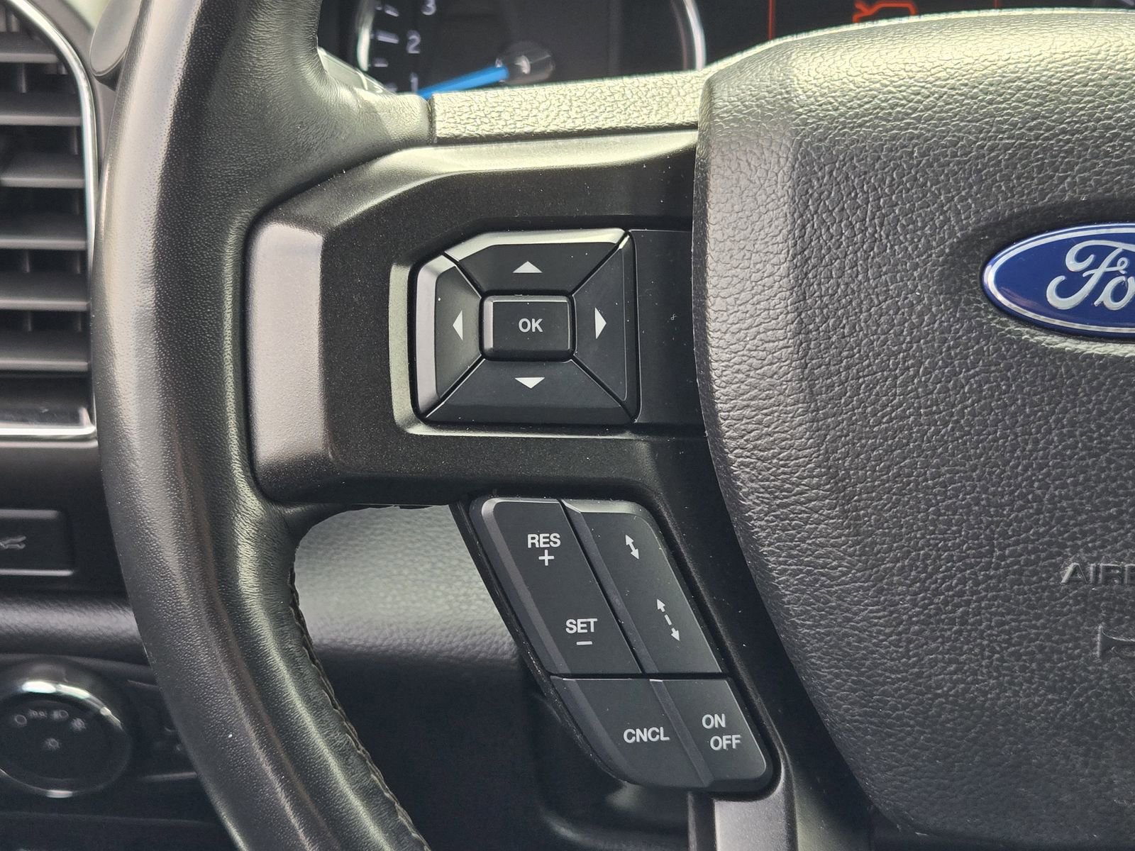 Certified 2018 Ford Expedition Limited w/ Equipment Group 302A AWD/4WD image 26