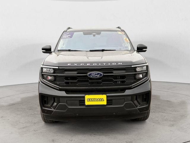 Certified 2025 Ford Expedition Active AWD/4WD image 2