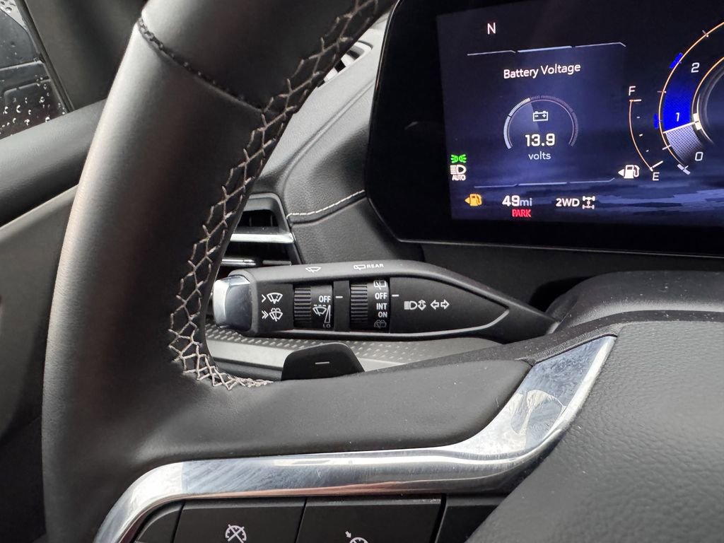 Used 2025 Chevrolet Traverse LT AWD/4WD image 15