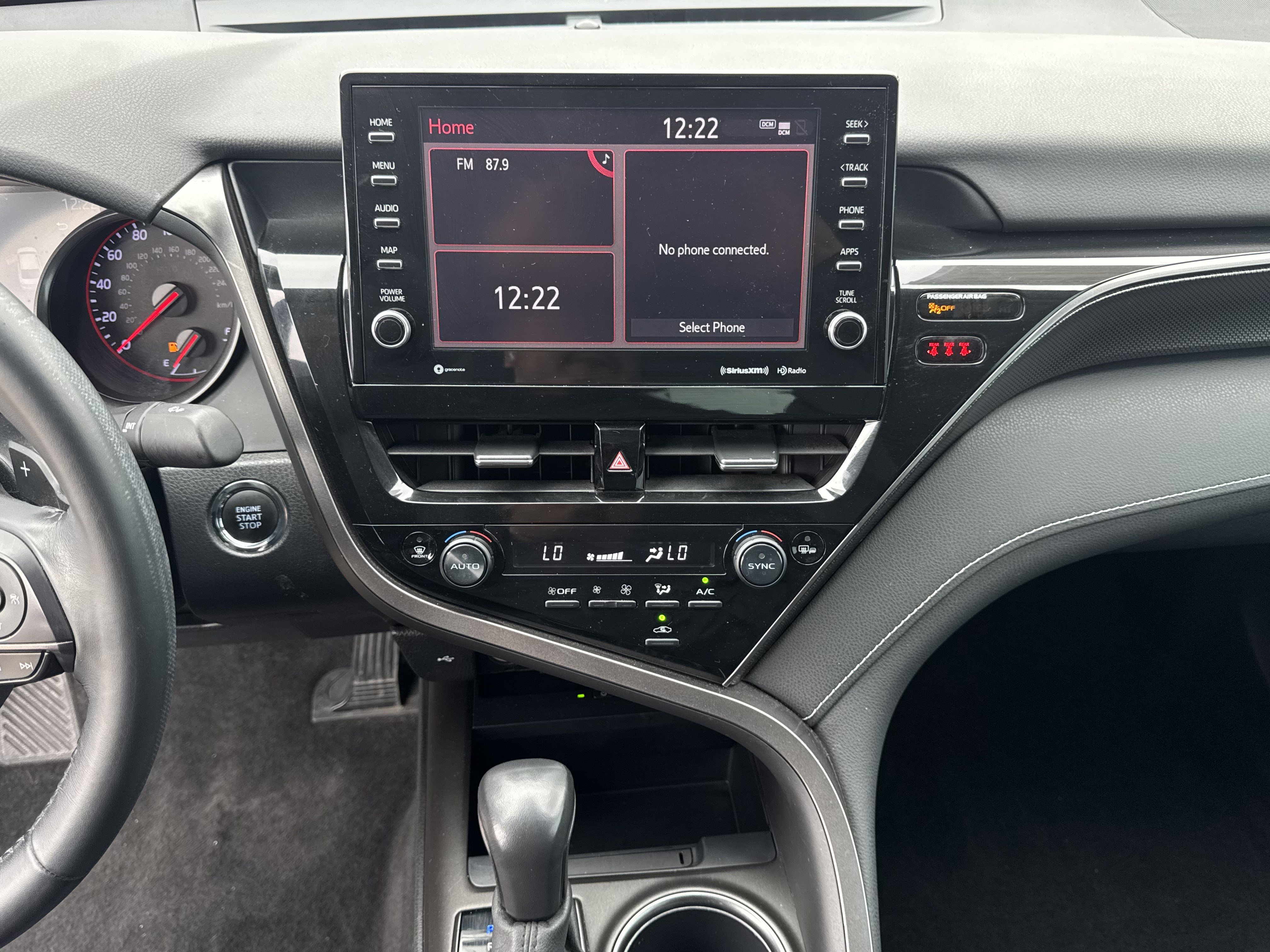 Used 2022 Toyota Camry XSE image 17