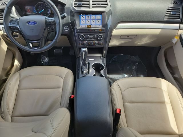 Certified 2018 Ford Explorer XLT w/ Equipment Group 202A FWD image 13