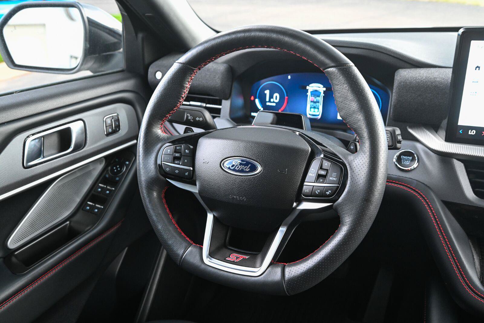 Certified 2025 Ford Explorer ST AWD/4WD image 33