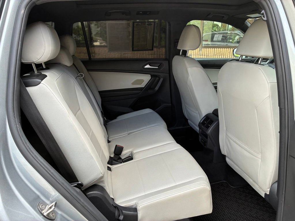 Used 2021 Volkswagen Tiguan SE R-Line w/ 3rd Row Seat Package AWD/4WD image 46