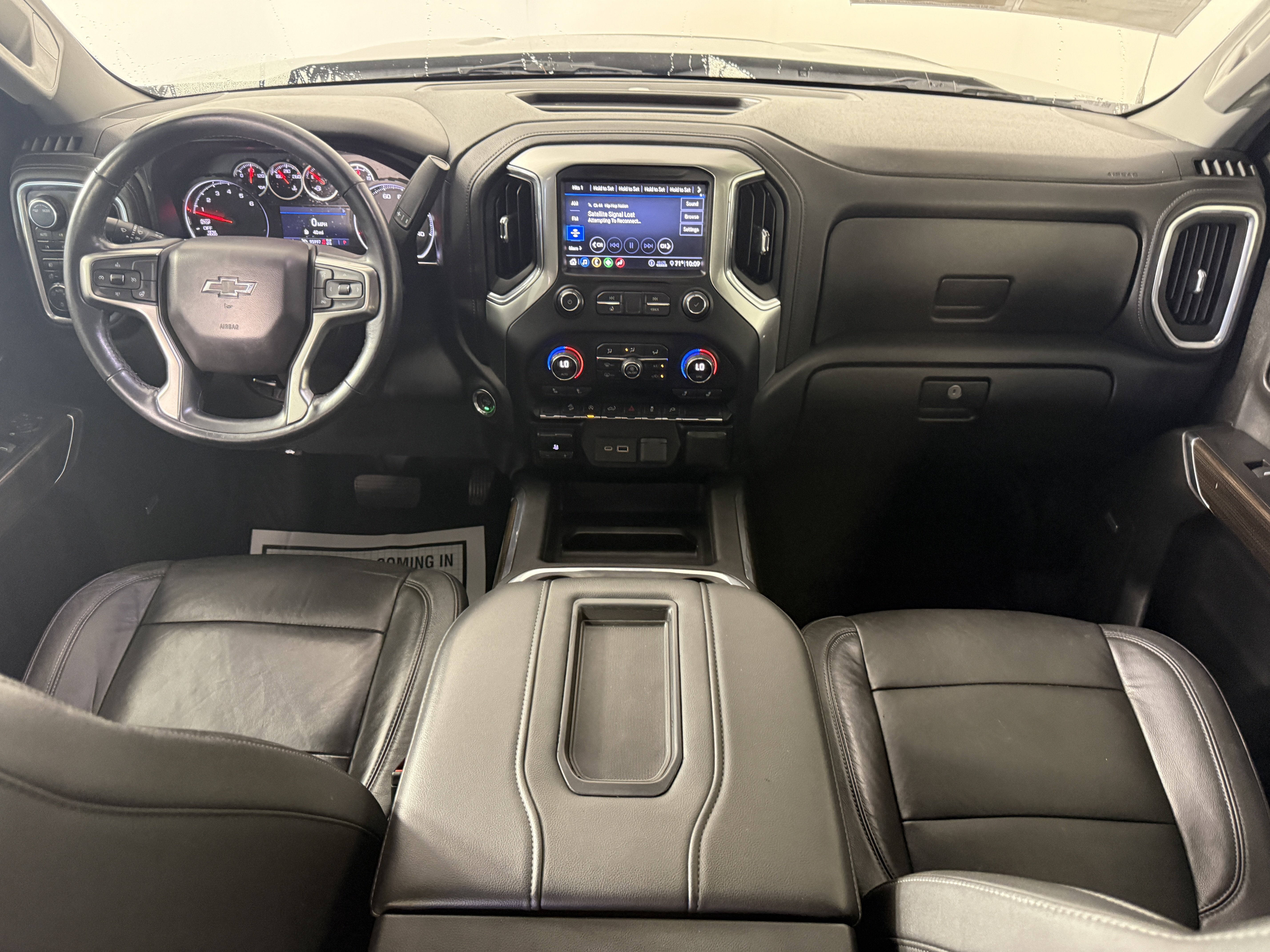 Used 2020 Chevrolet Silverado 1500 LT Trail Boss AWD/4WD image 9
