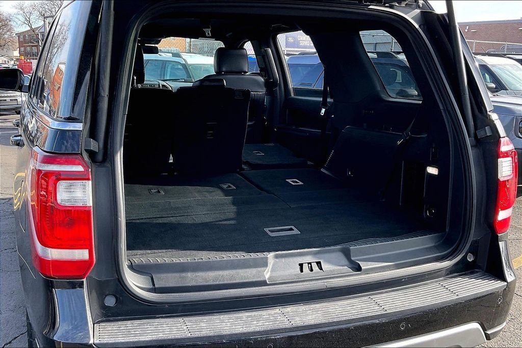 Certified 2019 Ford Expedition XLT w/ Equipment Group 202A image 26