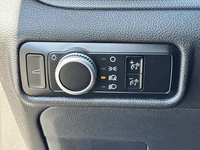 Certified 2023 Ford Explorer 4WD image 18