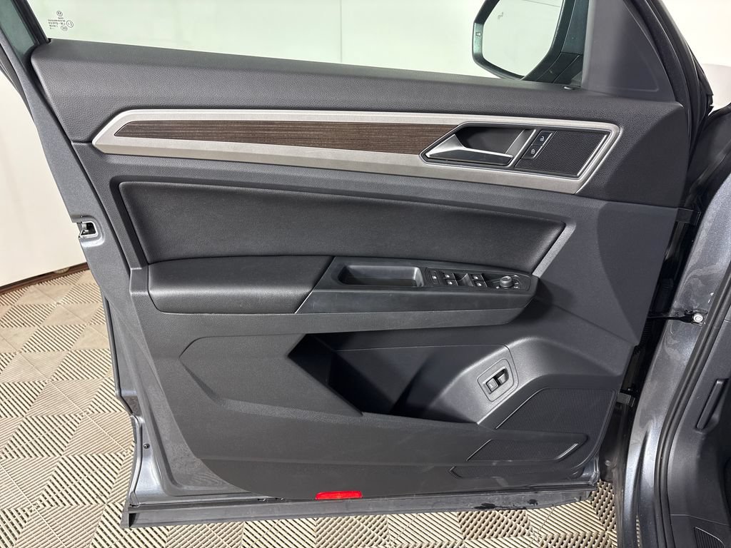 Used 2019 Volkswagen Atlas SE w/ Panoramic Sunroof Package AWD/4WD image 16