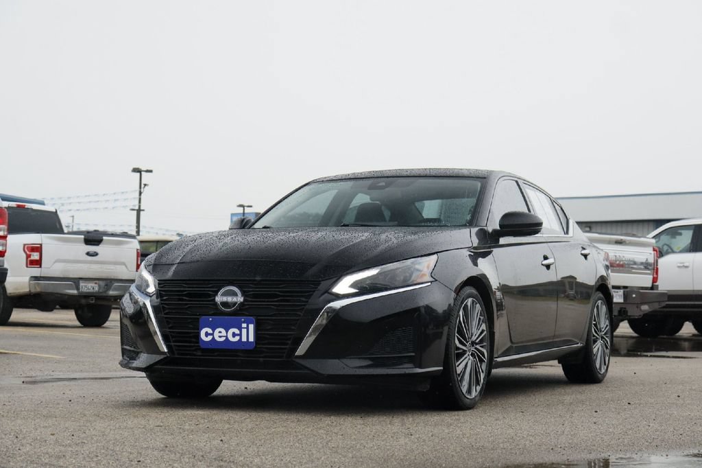 Used 2023 Nissan Altima 2.5 SL FWD image 2