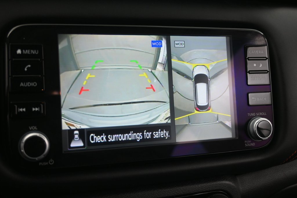 Used 2022 Nissan Kicks SR w/ Interior Electronics Package FWD image 2