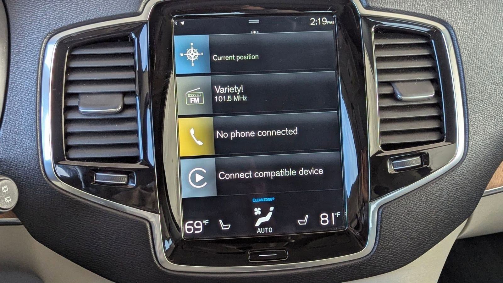 Used 2021 Volvo XC90 T6 Momentum w/ Advanced Package image 27