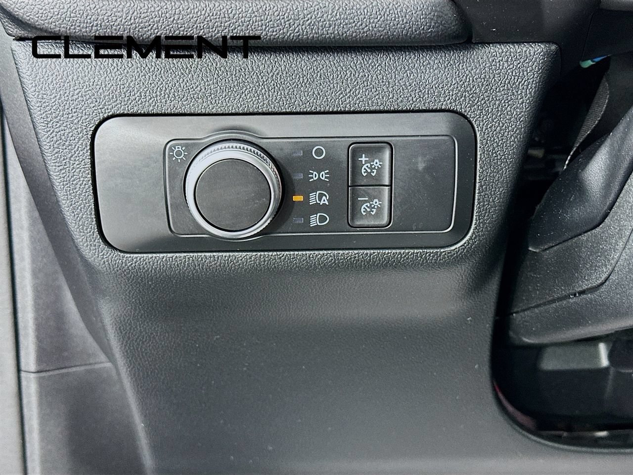 Certified 2020 Ford Escape SE FWD image 14