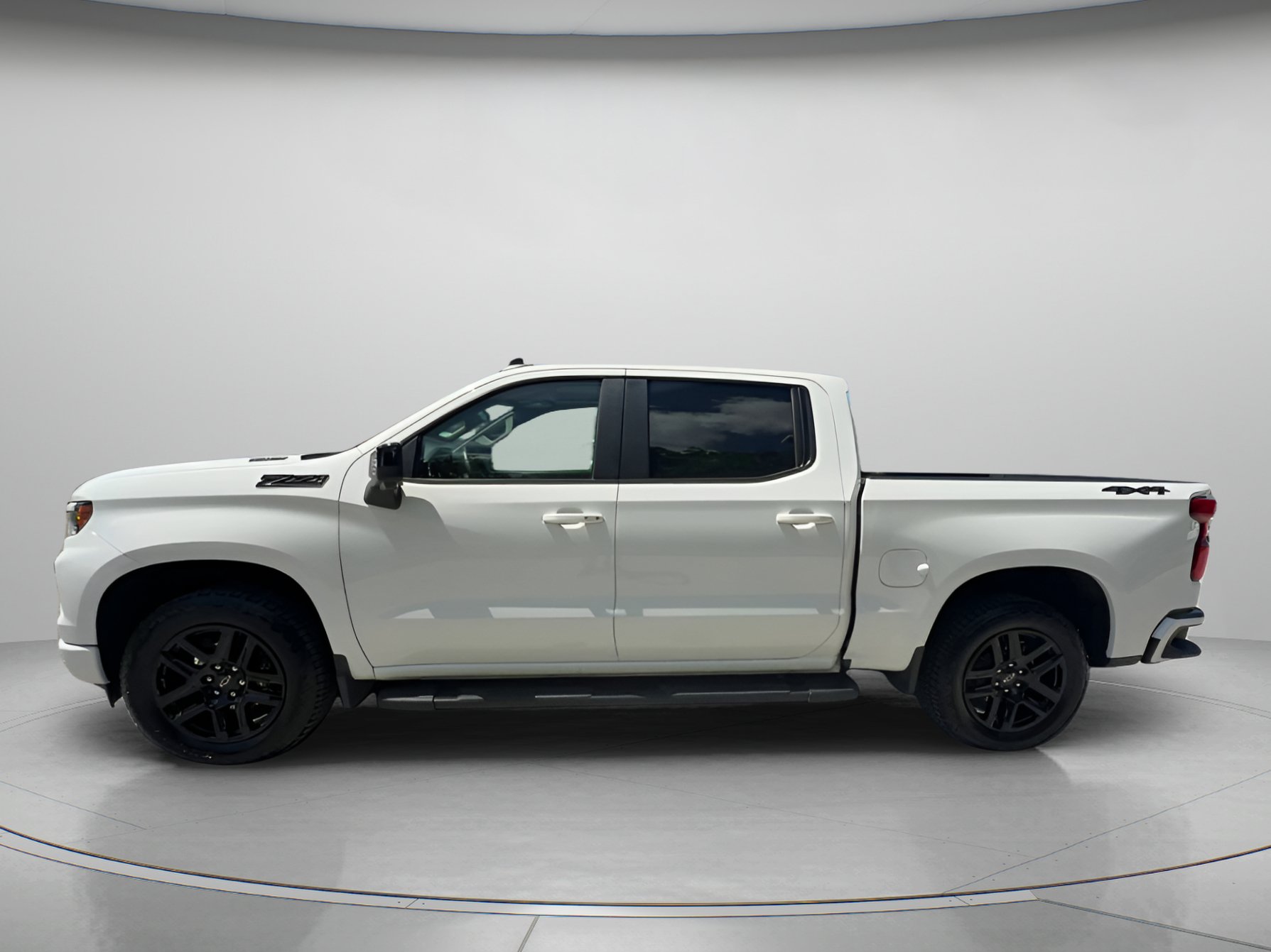 Used 2025 Chevrolet Silverado 1500 RST w/ Dark Appearance Package AWD/4WD image 18