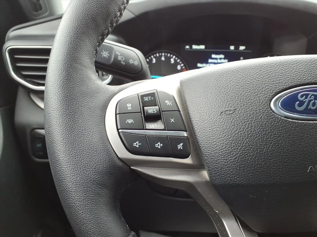 Certified 2024 Ford Explorer XLT w/ Equipment Group 202A image 17