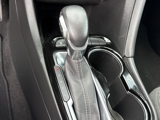 Used 2022 Buick Encore GX Select FWD image 37