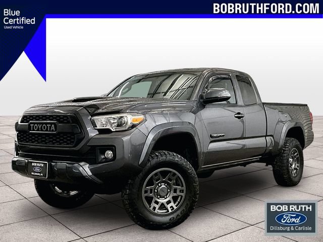 Used 2017 Toyota Tacoma TRD Sport AWD/4WD image 1