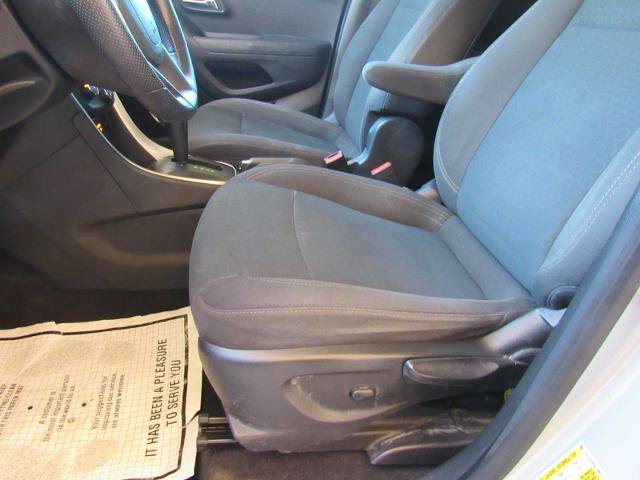 Used 2019 Chevrolet Trax LS FWD image 12