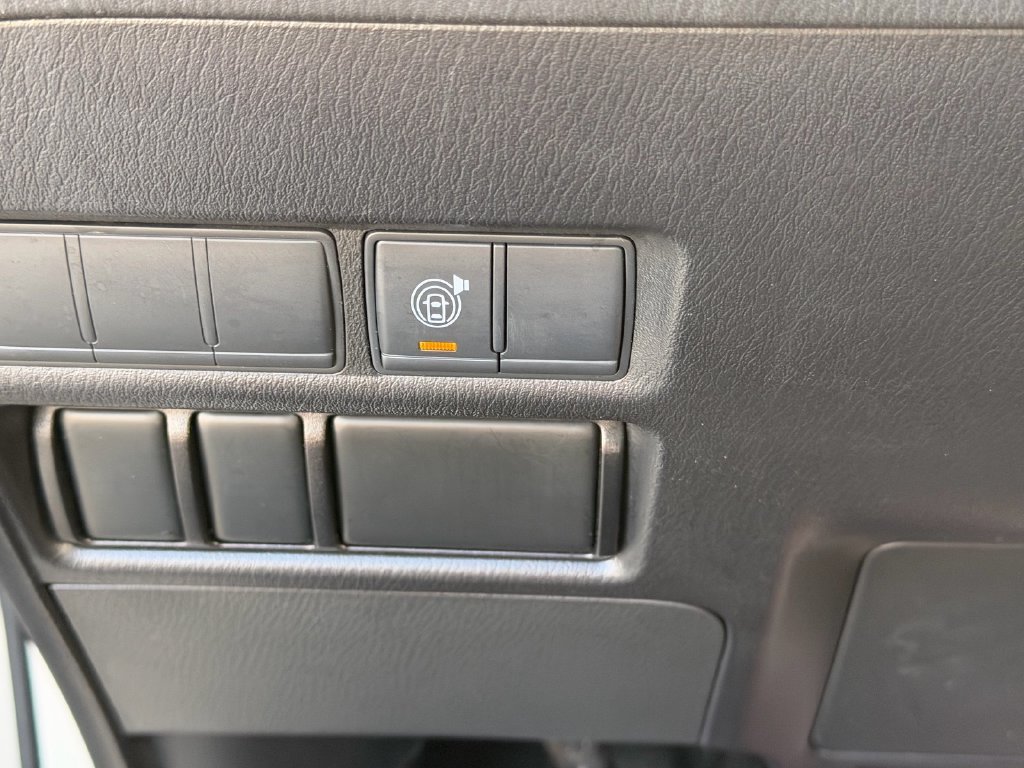 Used 2021 Nissan Armada SV RWD image 21