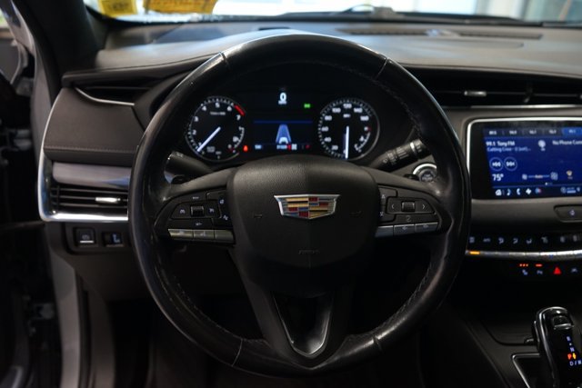 Used 2023 Cadillac XT4 Luxury w/ Cold Weather Package AWD/4WD image 21
