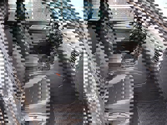 Used 2021 Volkswagen Atlas Cross Sport SE w/ Panoramic Sunroof Package image 17