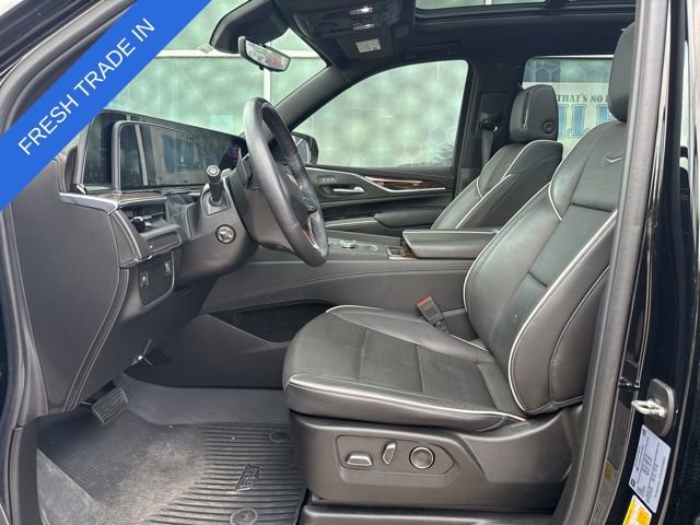 Used 2024 Cadillac Escalade Premium Luxury image 8