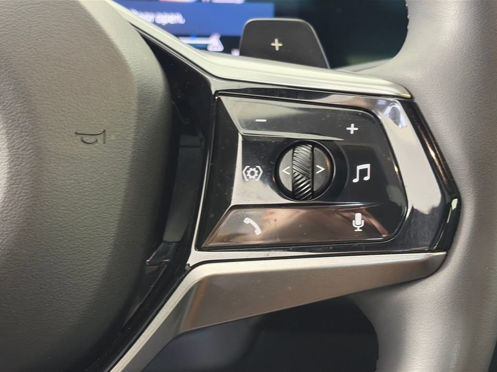 Used 2024 BMW 530i xDrive image 18