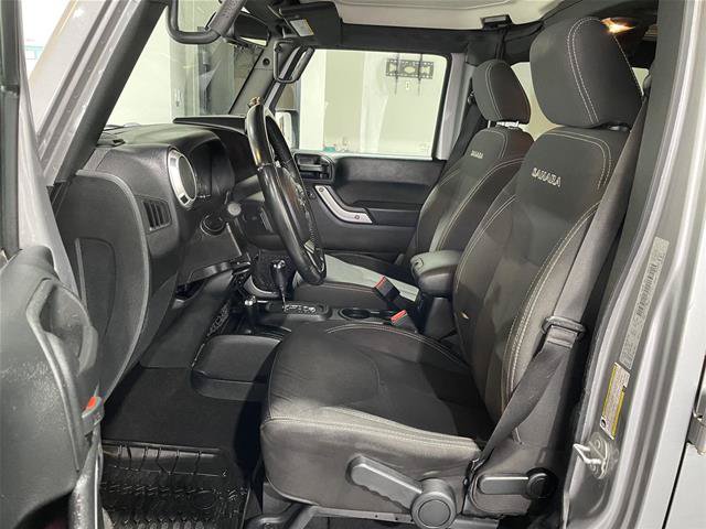 Used 2018 Jeep Wrangler Unlimited Sahara AWD/4WD image 17